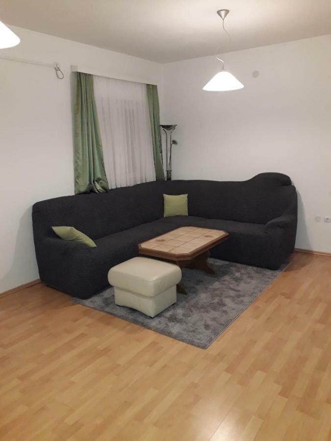 מאקרסקה Apartments Knezevic מראה חיצוני תמונה